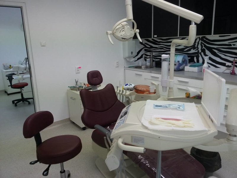 White Dental Care - clinica stomatologica